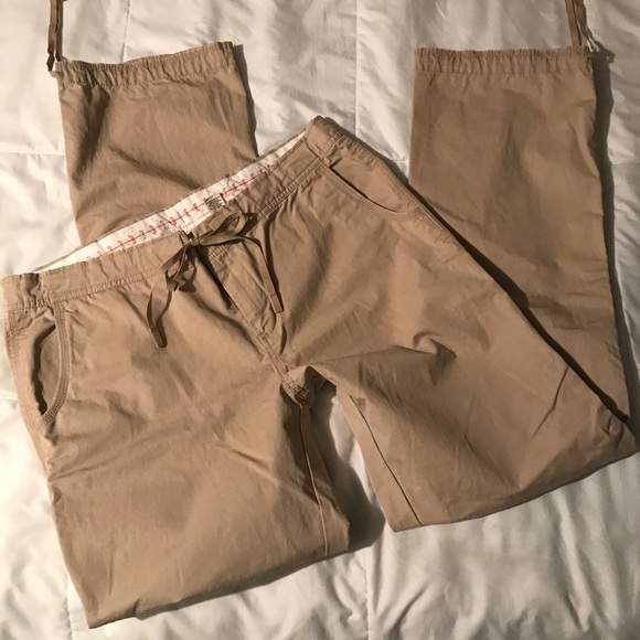 Old Navy Pants - NWOT Old Navy Tan Khakis